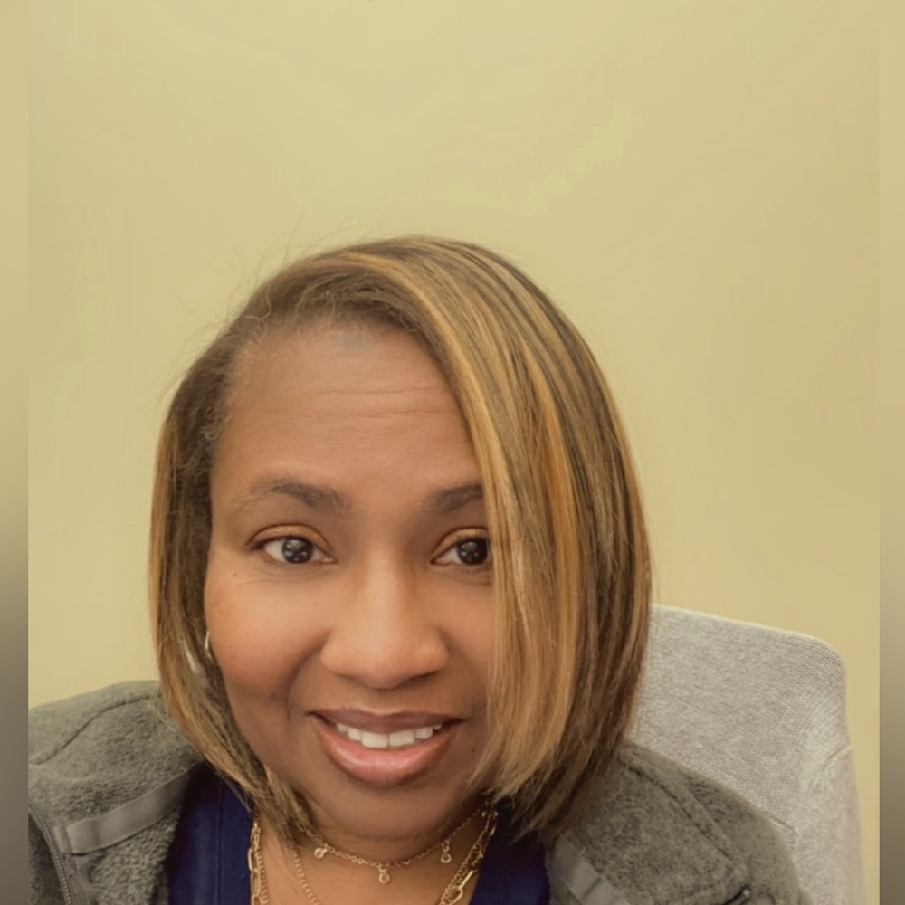 Meet your Posher, Deangela